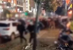 网友爆料中学生事件视频,网友曝光中学生事件引发热议